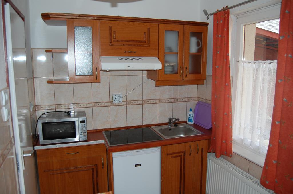 Zach Klara Utcai Apartman 비셰그라드 외부 사진