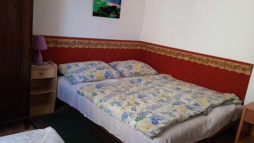 Zach Klara Utcai Apartman 비셰그라드 외부 사진