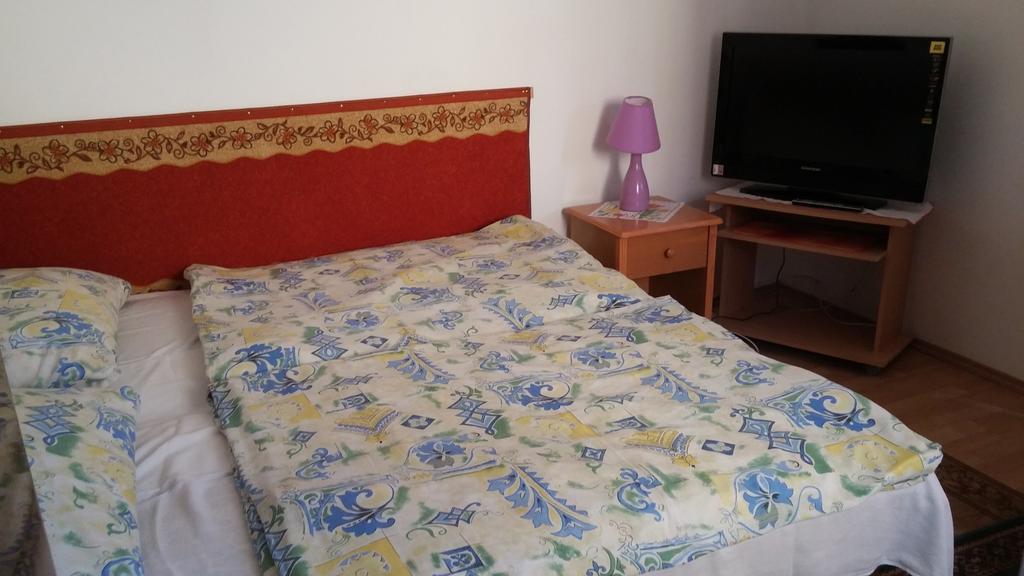 Zach Klara Utcai Apartman 비셰그라드 외부 사진